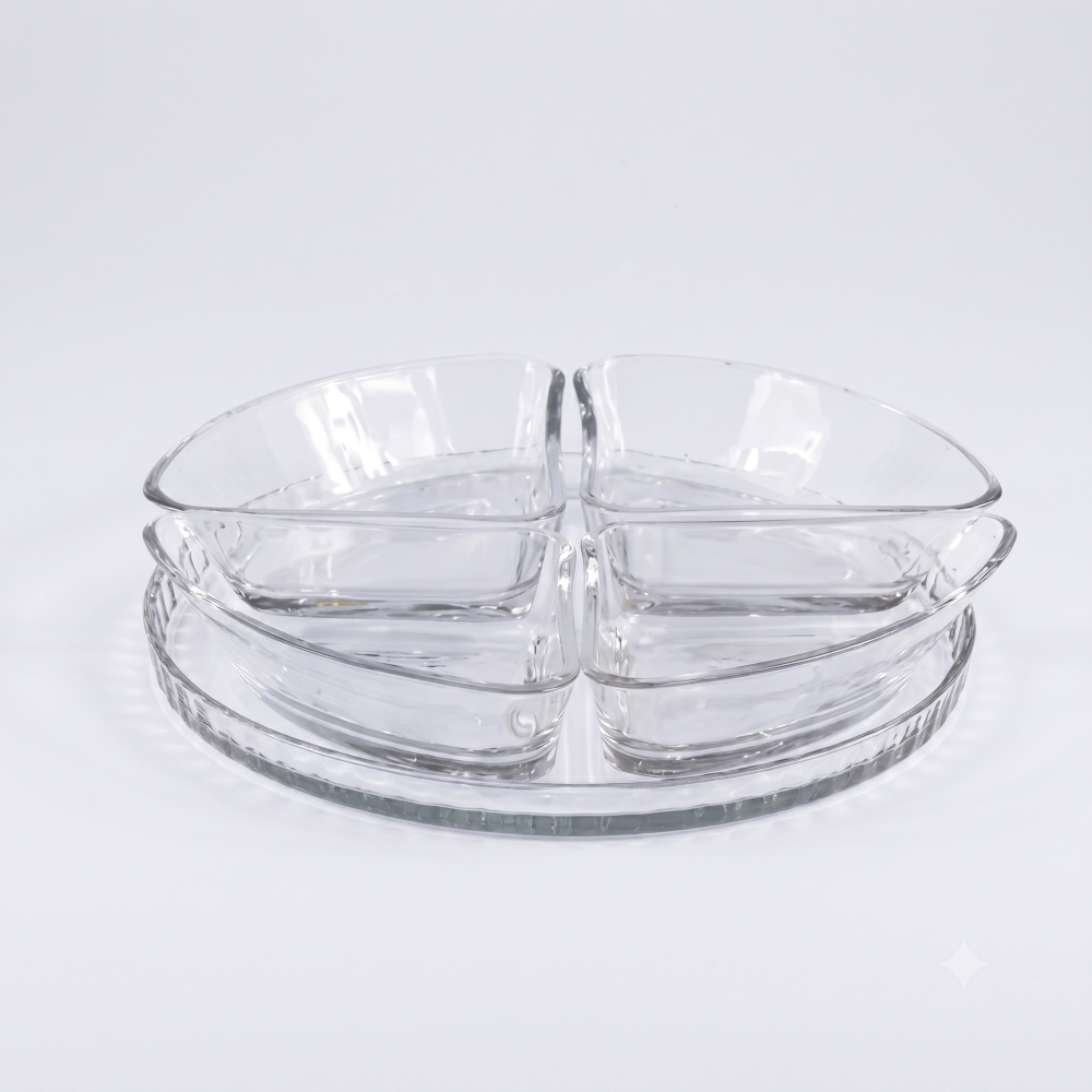 Set de servire modular din sticla premium utilizat la un eveniment in aer liber pentru servire finger food.