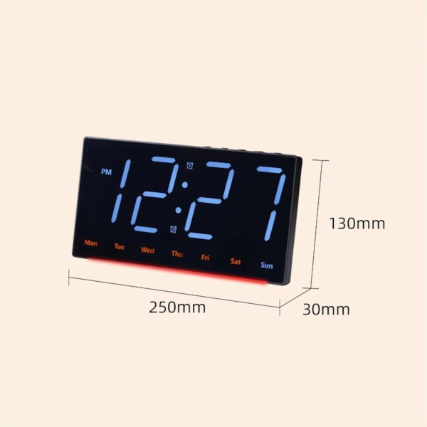 Schemă cu dimensiunile ceasului digital LED: 250 mm lungime, 130 mm înălțime și 30 mm grosime.